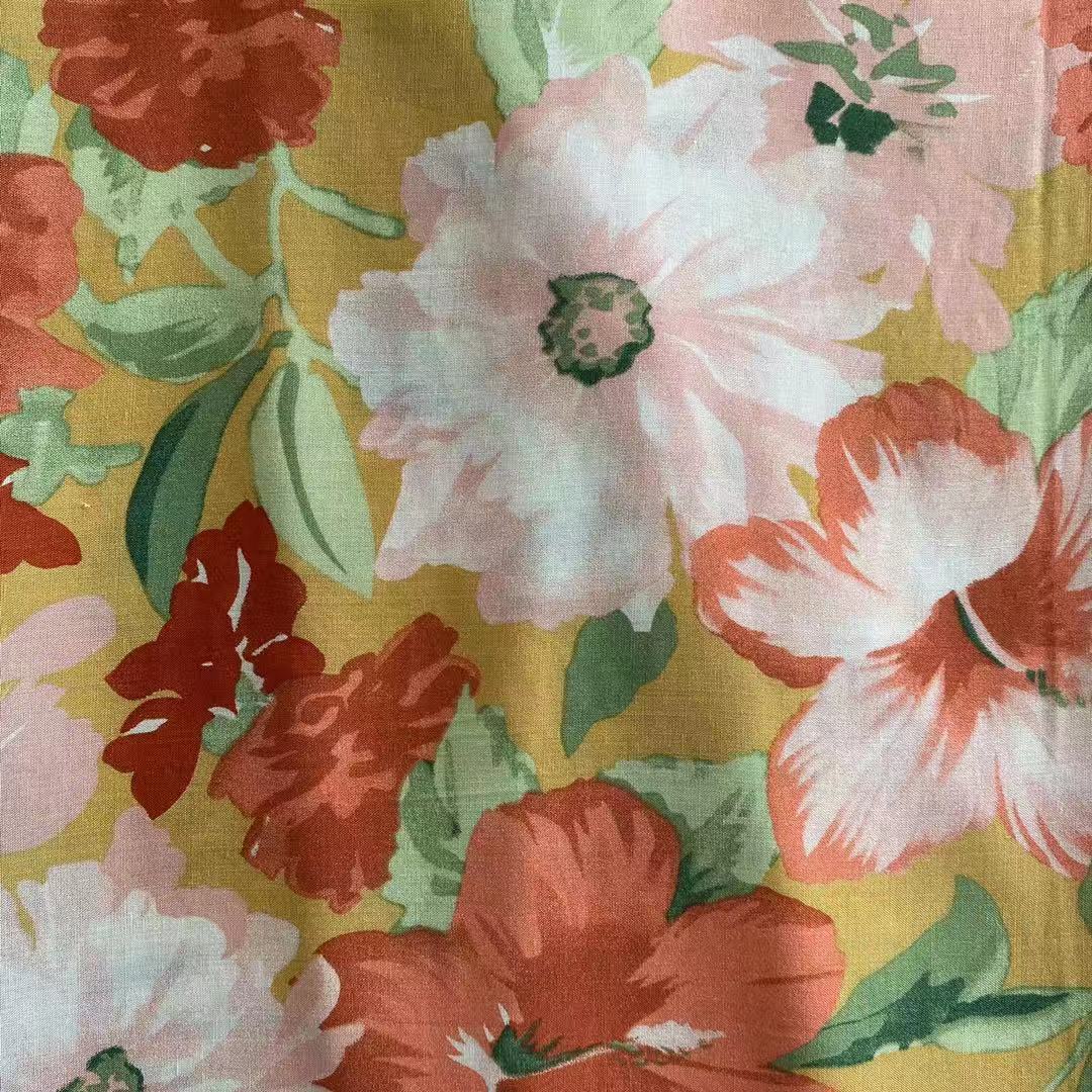 Großhandel benutzerdefinierte 100% gedruckte Viskose -Rayon -Stoff, gewebte Technik Bright Color Digital bedrucktes Rayon -Stoff