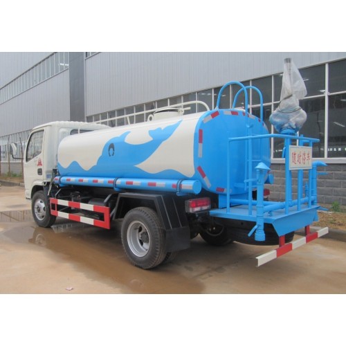 8x4 water tanker truck