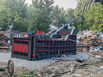 Advanced Cotton Baler for Optimal Farm Operations