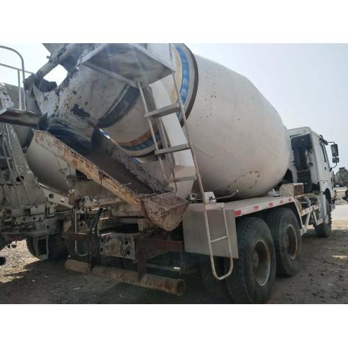 Truk mixer beton 10 CBM