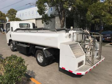 Lavatory water truck for airport