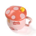 Taza de café de hongo rojo de cerámica 3d con tapa