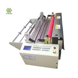 Automatic light fabric cross cutting machine
