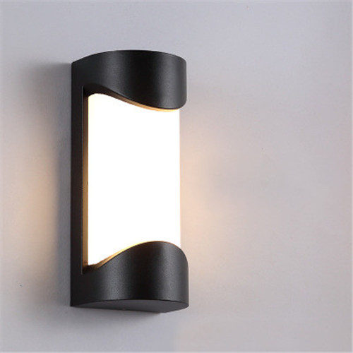 Black Warm Color LED Outdoor Wall Light