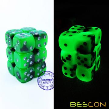 Bescon Two Tone Glowing Dice D6 16mm Set de 12pcs SPOOKY ROCKS, 16mm Six Sided Die (12) Bloc de dés rougeoyant