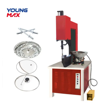 Riveting machine with stable performance