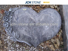 Granit herzfoermigen Grabsteine