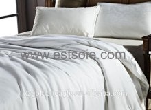 Shiny Cotton/Silk Quilt White Color
