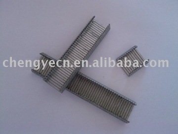 D-hog ring carton staples