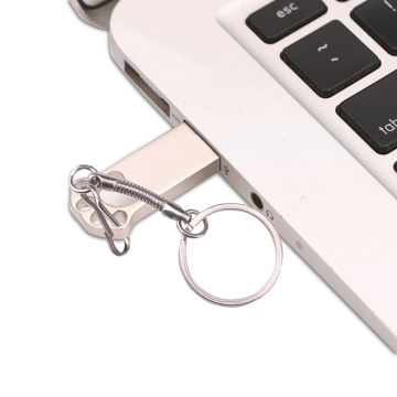 Simpatica chiavetta USB con artiglio di gatto