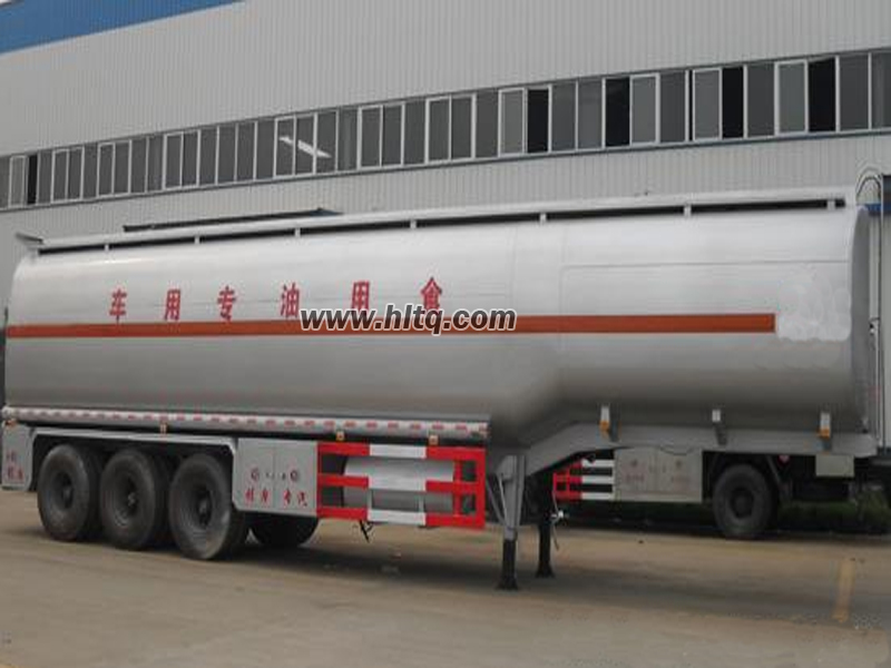 Oil tank semi trailer