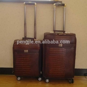 4 Rotating Casters Suitcase and PU Material Trolley Bag