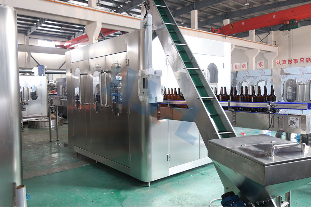 Fully Automatic Plastic Bottle Filling And Capping Machine Line For ...
