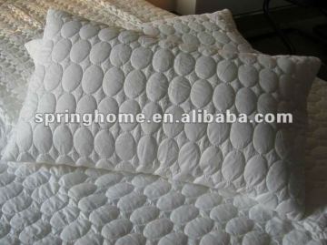 quilted hollow fiber pillow