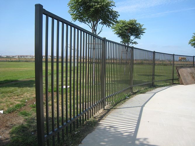 high quality 2020 new product decorative steel garden fence