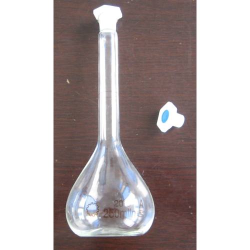 Volumetric Flask dengan Satu Mark Wisuda Ground-in Glass Stopper / Plastik Stopper Grade A / B
