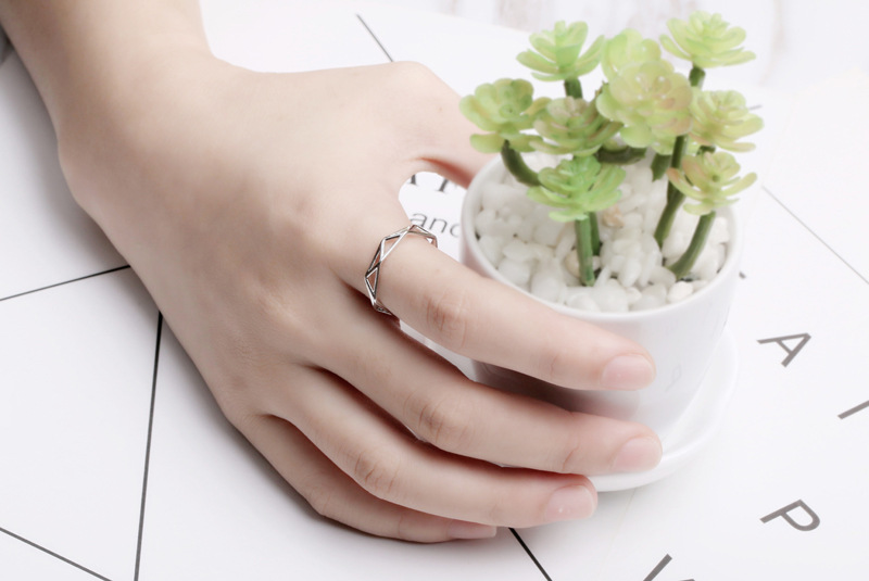 Simple personality creative jewelry geometric hollow index finger ring