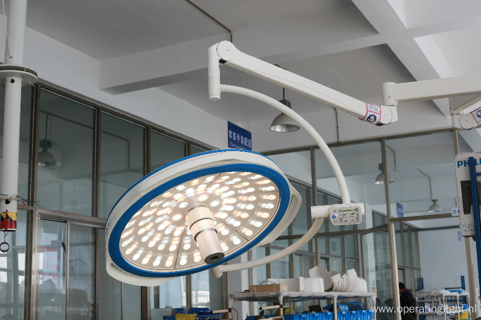 Double lamp head operation lamp