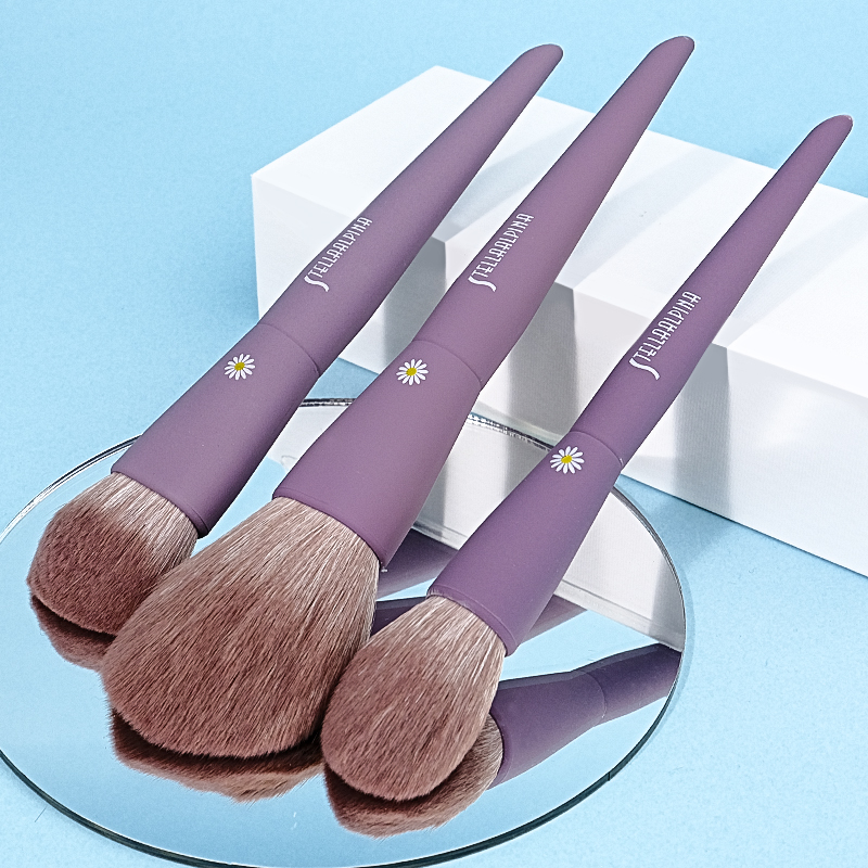 2 Makeup Brushes