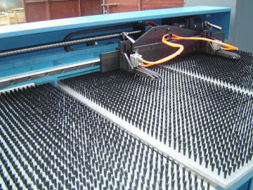 24 Tools Turret Punch Press Numerical Control For Complex Figure