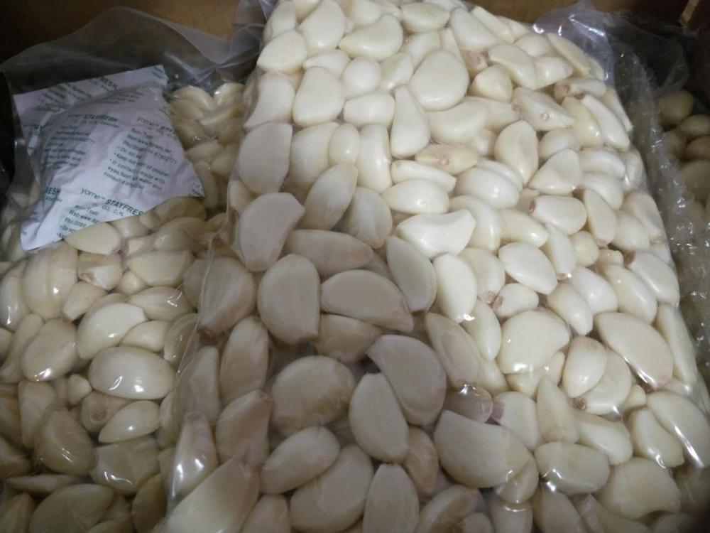 Chinese fresh white peeled garlic