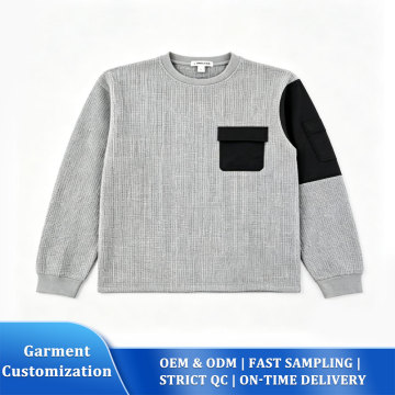 Gespleißtes Waffelstrick-Sweatshirt mit Rundhalsausschnitt