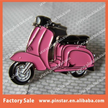 Custom Color Pink Motorcycle Pin Badge Metal Scooter Lapel Pin