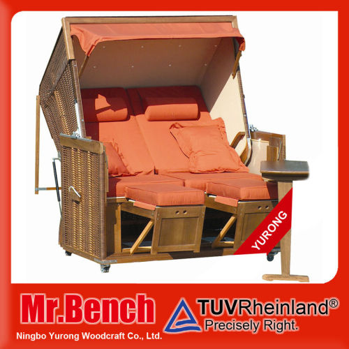 Fashionable Wood Folding Beach Chair with Rain Cover