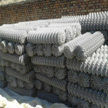 PVC coated or Galvanized Chain Link Fence