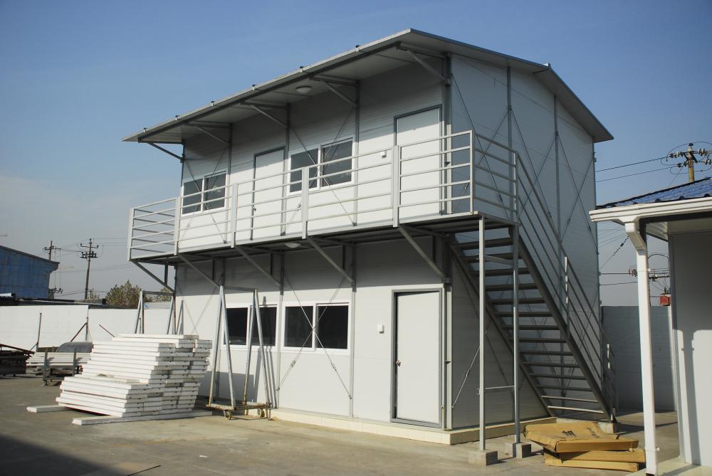 Deux couches préfabriquées maison en acier