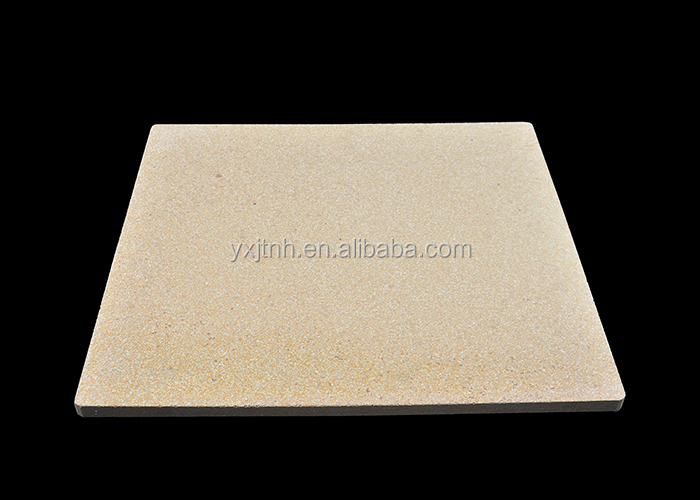 Refractory pizza stone for egg ceramic kamado grill