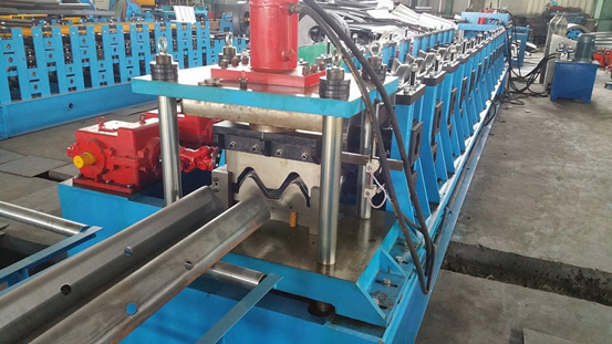 Highway guardrail roll forming machine W beam rolling machine