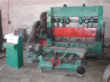 Expanded plate mesh machine