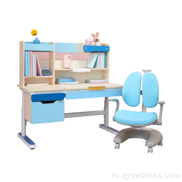 Детская мебель регулируется детским учебным столом и стульями
