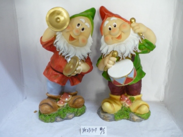 Christmas Polyresin Garden Dwarf Musician Figurine