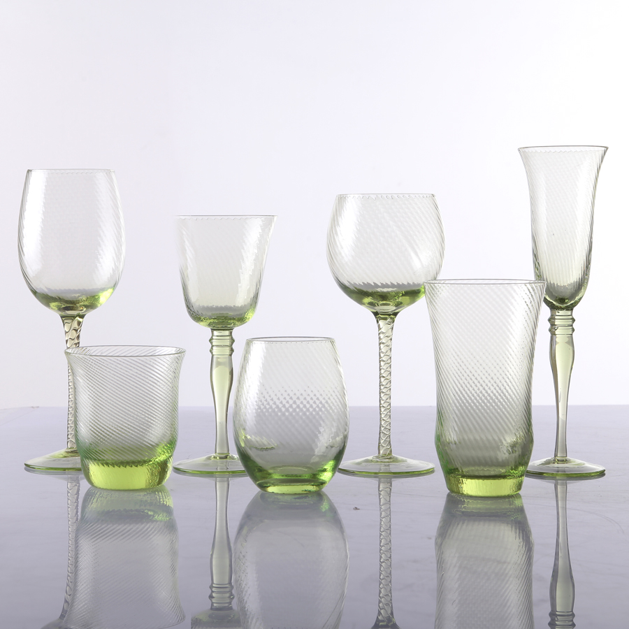 مجموعة زجاج المياه الخضراء المصنوعة يدويًا بالجملة من 9