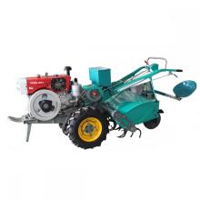 Traktor Berjalan Genggam Dengan Plougher