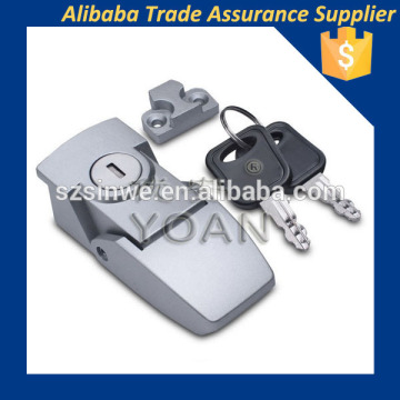 Toggle latch catch for cabinet toolbox case
