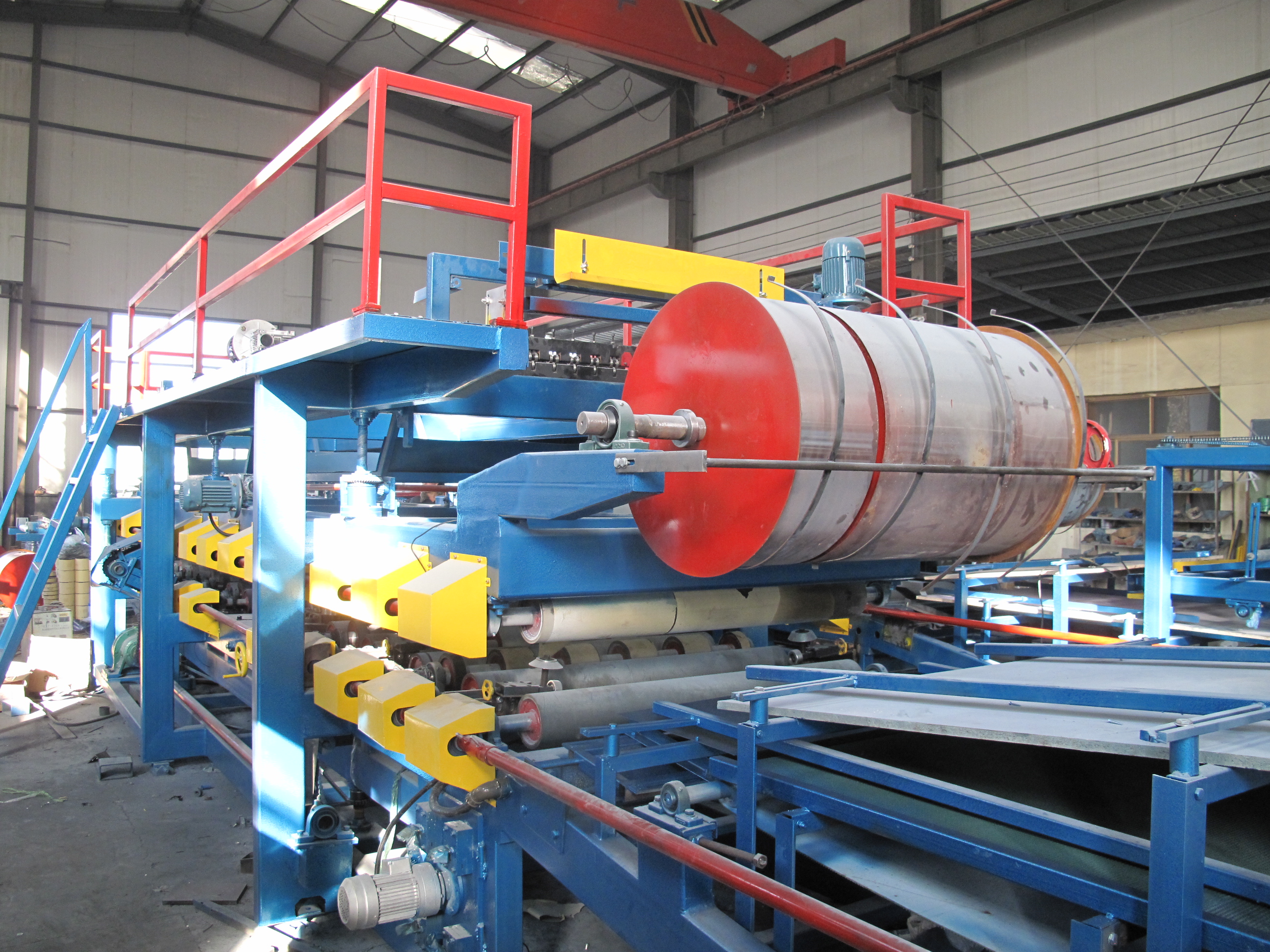 High quality and efficient rock wool sandwich panel roof roll forming machine