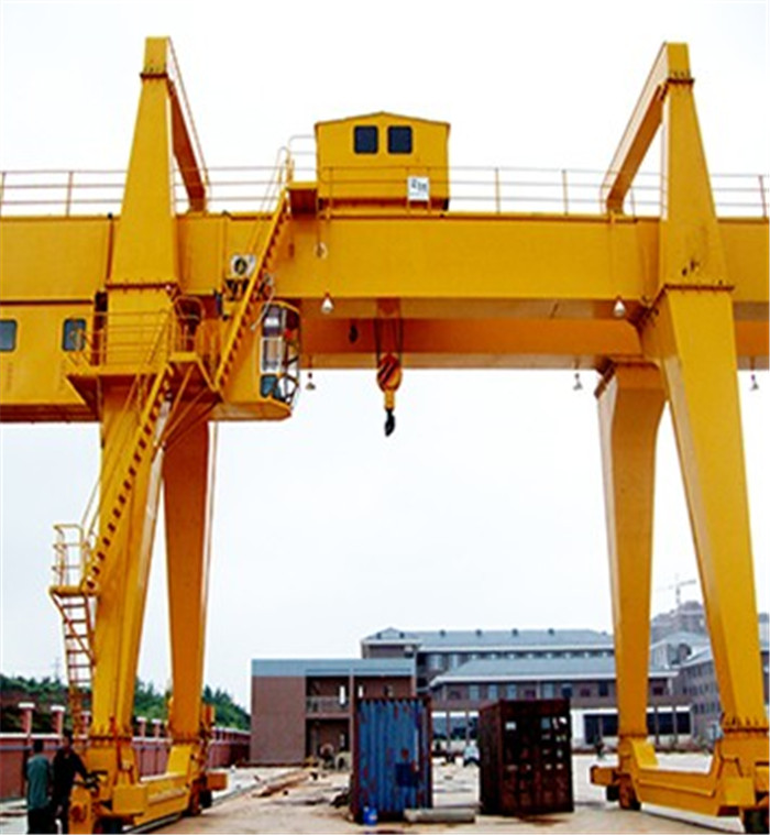 A Model Double Girder Gantry Crane