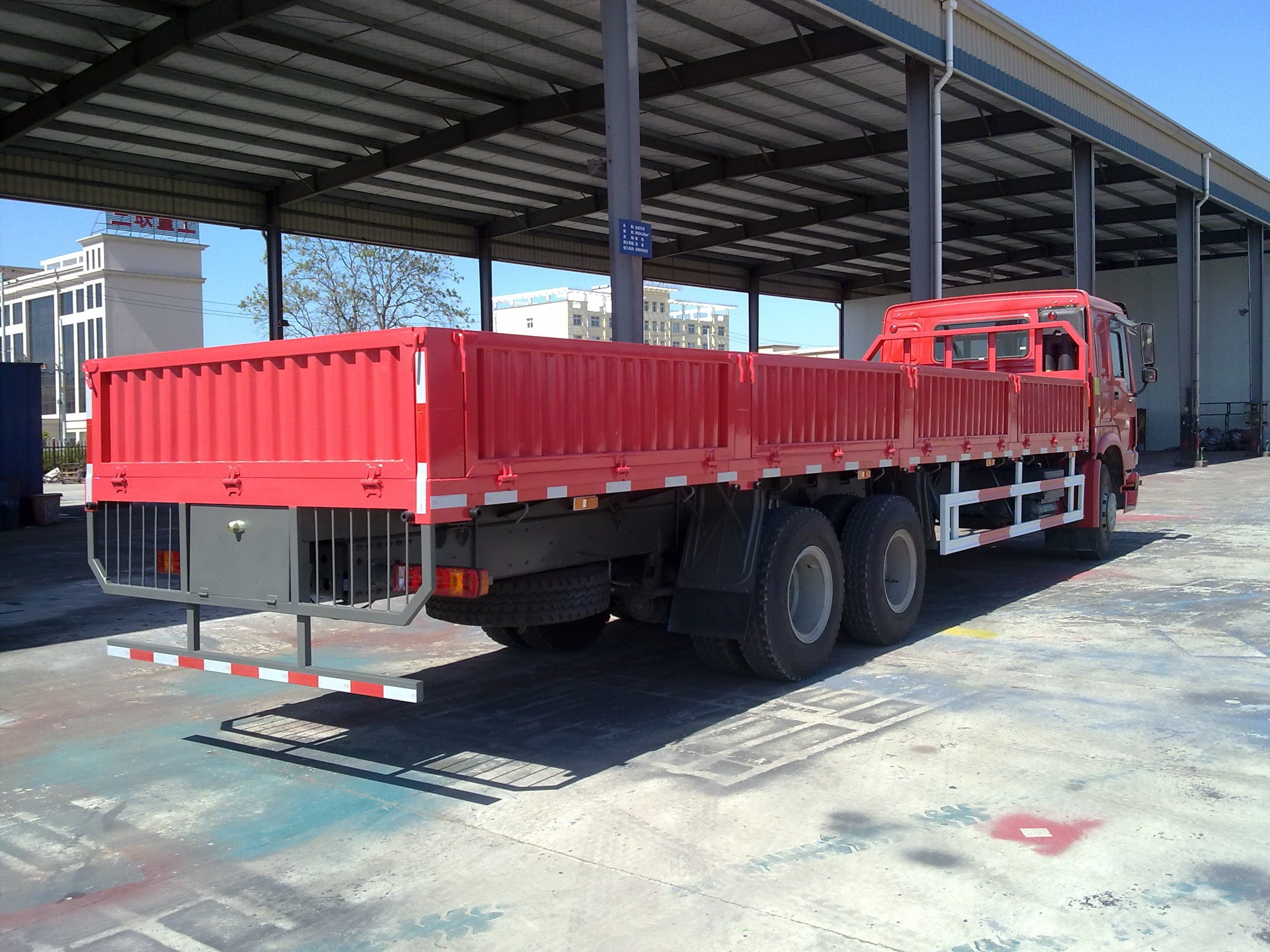 Hot sale 6x4 howo cargo trucks 20 ton sinotruk cargo truck