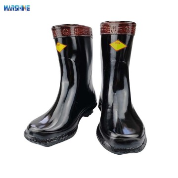 Durable High Quality Insulated Boots