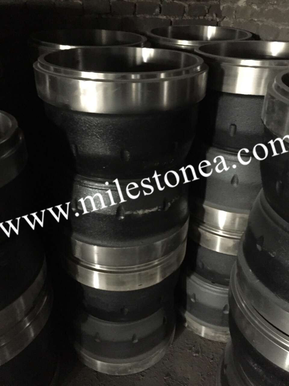 Heavy duty dump semi truck trailer brake drums 3600A