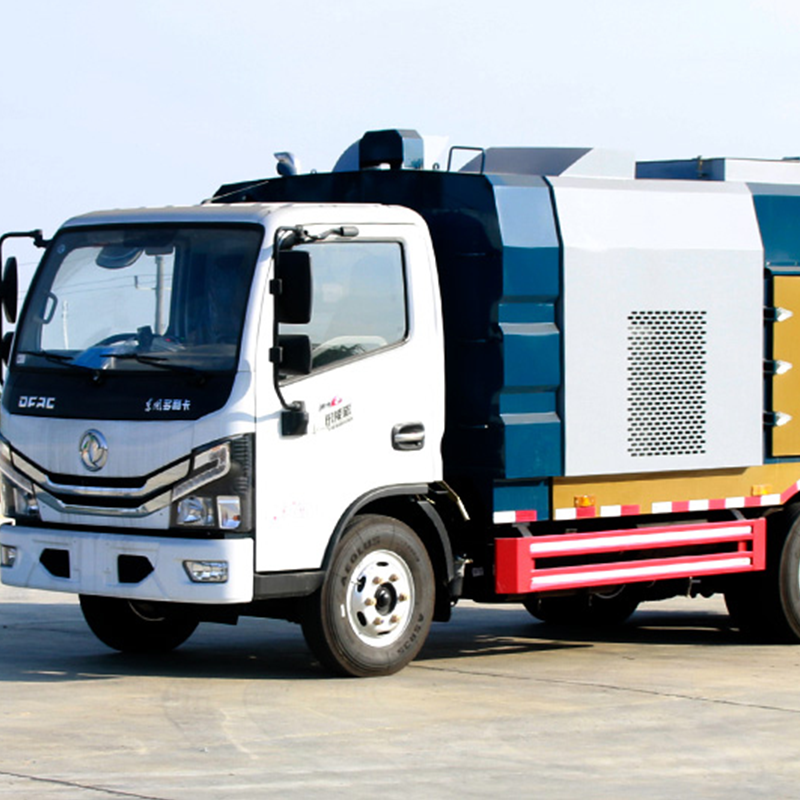 Dongfeng Tianjin Rear Mounted Vacuum Vehicle