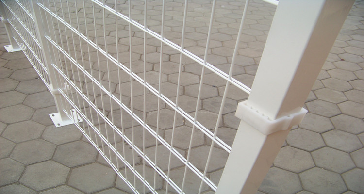 Double Horizontal Wire Fence 25