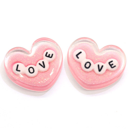 Resin Charms Hot Selling najnowsze produkty Heart LOVE Theme śliczne kolorowe koraliki żywiczne płaskie naklejki z tyłu do rękodzieła DIY