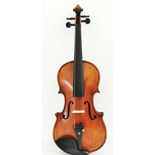 Violino Stradivari avançado atacado