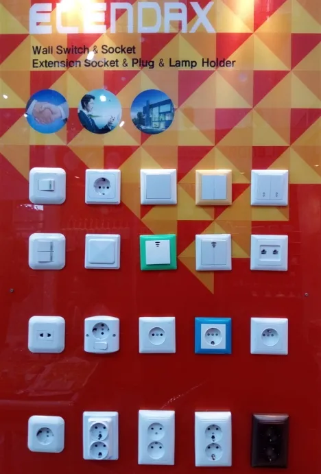 Выключатель настенного освещения для скрытого монтажа в стиле ЕС (F3101)