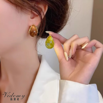 Vibrant Water Drop Earrings: Timeless and Trendy