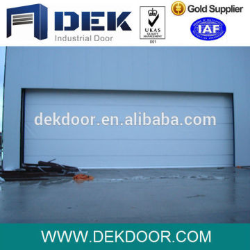 Fabric lifting door fabric hangar door